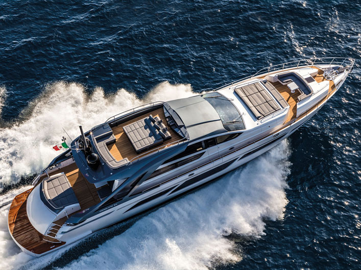 ferretti-group-pershing-9x-img-couv-essai-portfolio-yachts-france-171